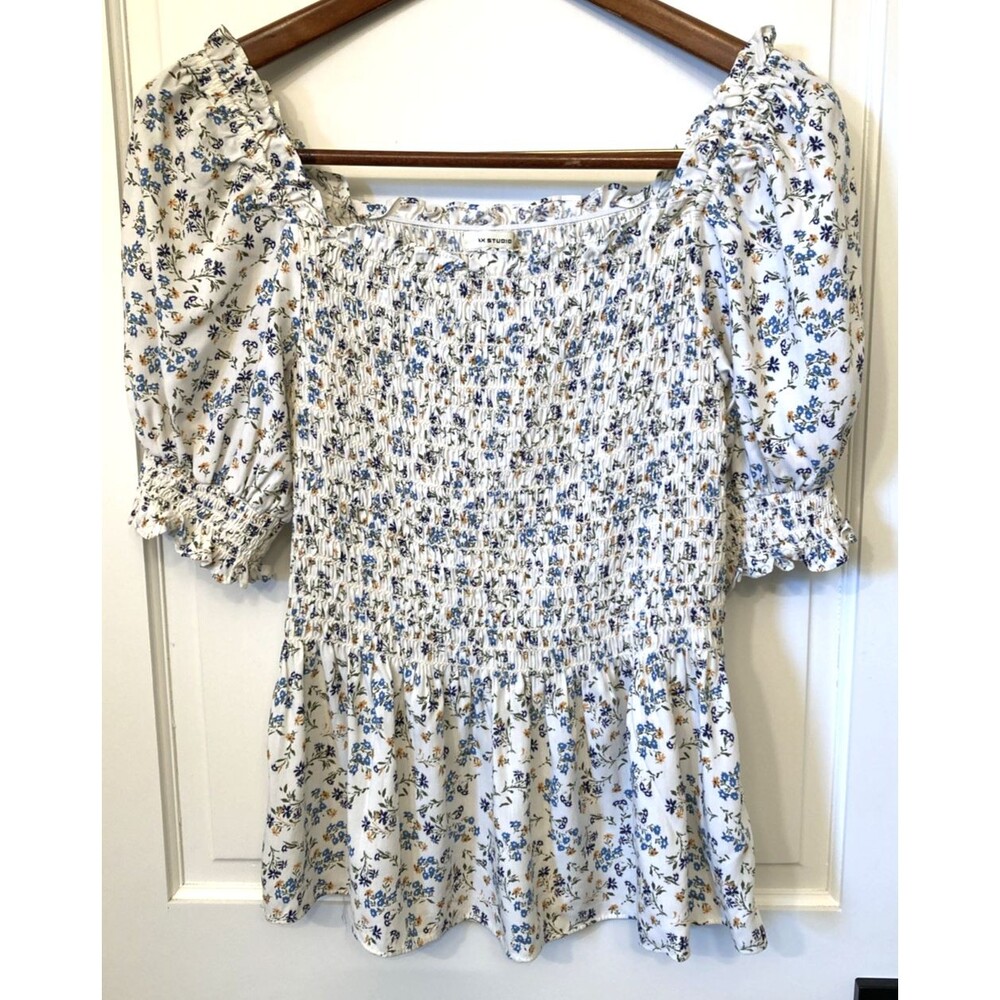 Max Studio Cream Ruffle Smocked Peasant Milk Maid Top M Blue Ditsy Floral Boho